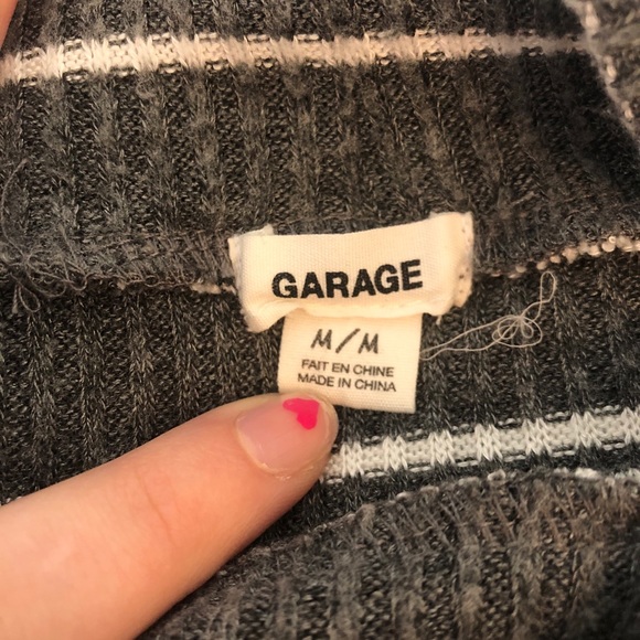 Garage mock neck long-sleeve - Picture 3 of 3